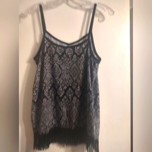 Women's tank size L